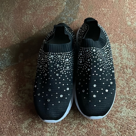 Women’s size 40 black studded pull on shoes - Picture 1 of 6